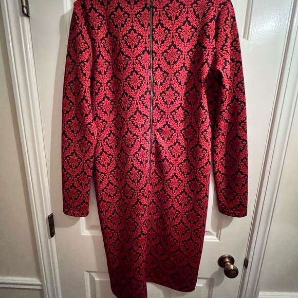 Red and black patterned long sleeved dress. Boutique brand, size XL - Picture 3 of 4